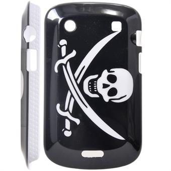 BlackBerry Bold Skulls and Bones Cover 