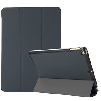 PU-läder Tri-fold-stativ för iPad Air (2013)/Air 2/iPad 9.7 tum (2018)/(2017) Skyddsfodral för surfplatta